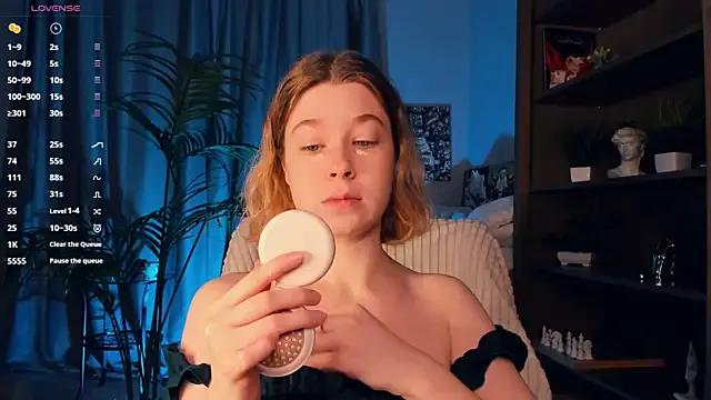 AriaraNoir on StripChat 