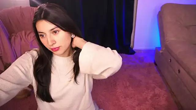 Auralea on StripChat 