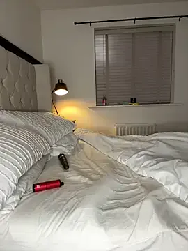 BELLABLACKXUK on StripChat 