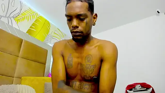 bigblackhotx1 on StripChat 