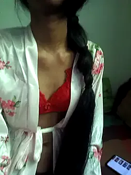 BunnyBloom25 on StripChat 