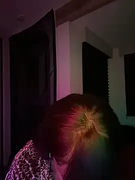 butterflybootyy — Twerk with oil