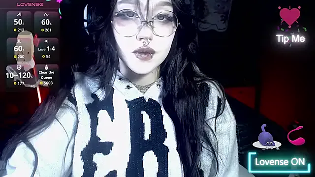 chloe_crystall_killer — Half naked & Groping myself