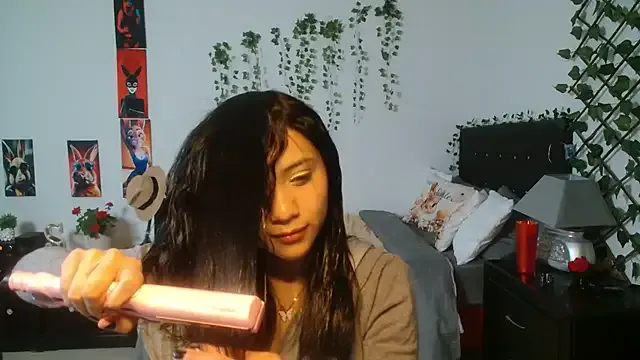 Dama_Scarlata18 — spred legs while open ass in panty