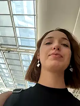 DollyTall on StripChat 