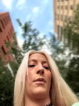 Ella_Charm on StripChat 