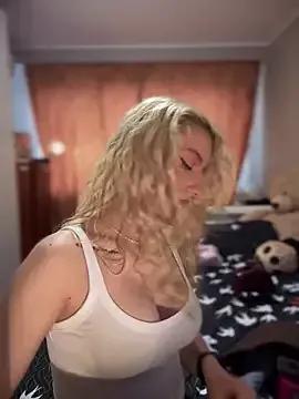 Ella_Charm on StripChat 
