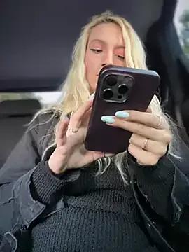 Ella_Charm on StripChat 