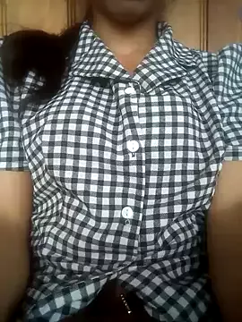 emaame68 on StripChat 