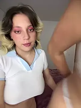 Enyeld_ruru on StripChat 