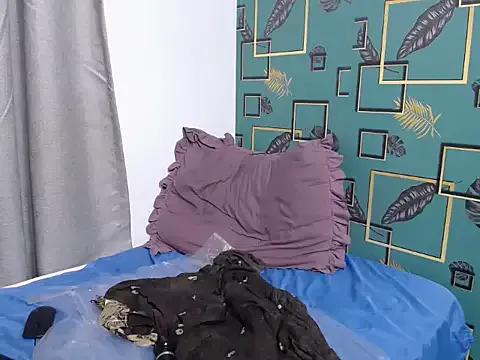 EvebigClitt on StripChat 