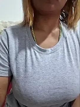 gatadeojosclaros on StripChat 