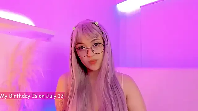 Gloomydoll on StripChat 