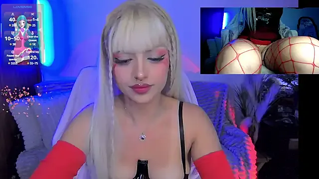 HollyDominic on StripChat 