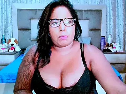 indiantopaz694u on StripChat 