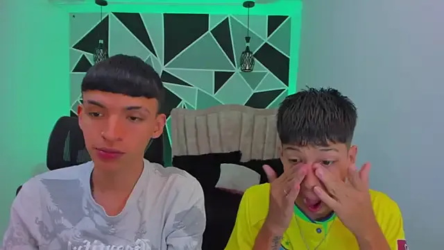 Juan_Nd_Steven — french kiss