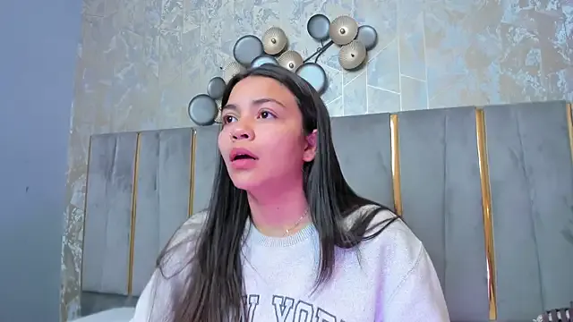 KimDevinne — I'll run my tongue over your cock