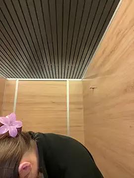 KittyQueeny on StripChat 