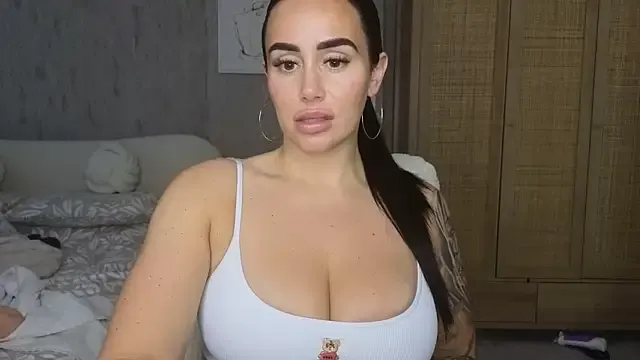 LibbyLoveHeartx on StripChat 