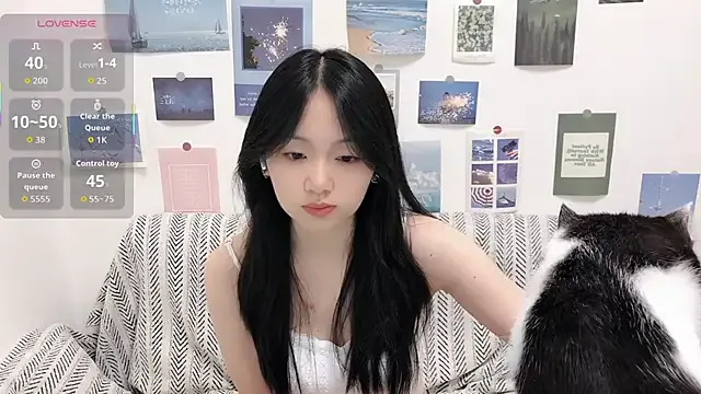 LiLiYbaby on StripChat 