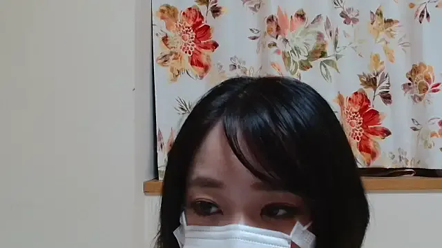 liliyRiSAcha-n on StripChat 