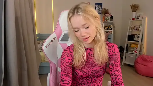 Lily_Young on StripChat 