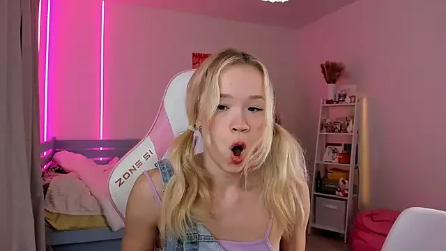 Lily_Young on StripChat 