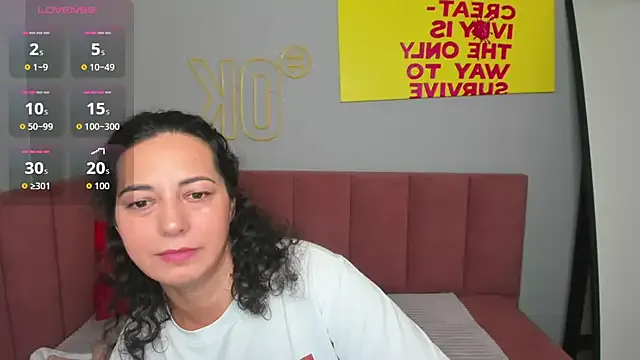 Linda_Insatiable — sloppy suck fingers