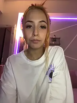 Little_ginger on StripChat 