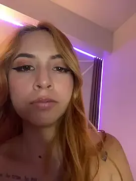 Little_ginger on StripChat 