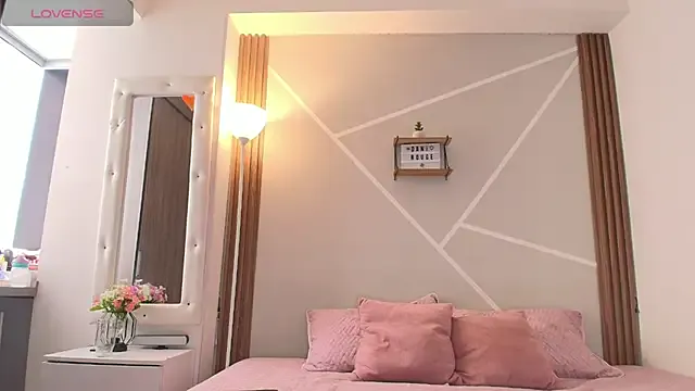 Little_ginger on StripChat 