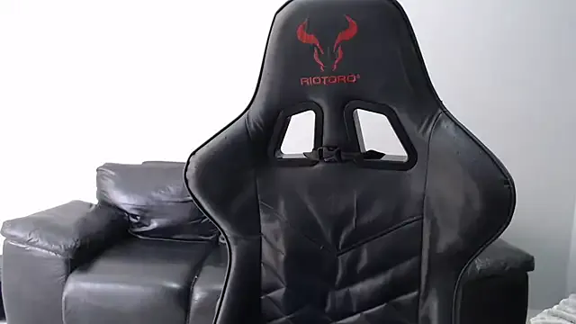 Livia_Diaz on StripChat 