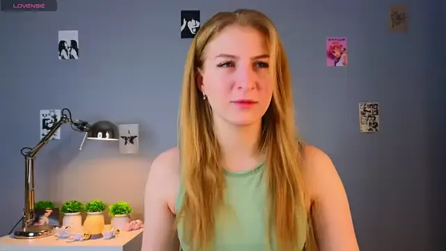 LorettaGladman on StripChat 