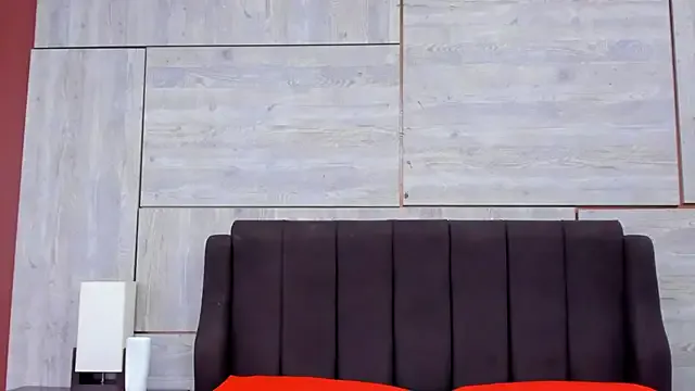 Lynn_Jones on StripChat 