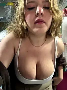 MADAME-ARLETTE on StripChat 