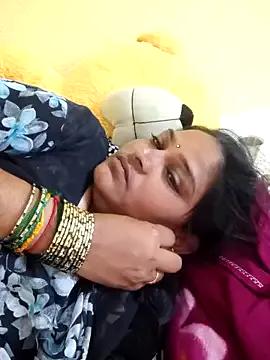 madavi123 on StripChat 