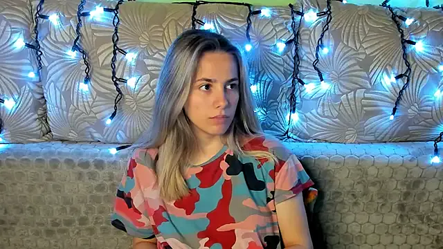 MaggieCake on StripChat 