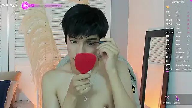 miilo_wolf on StripChat 