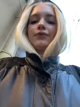 Milkyy_wway — TAKE OFF PANTS on public