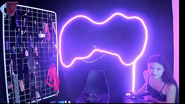 Mistress_Megan_BDSM — Hot sailing wax