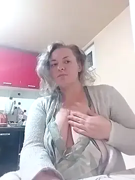 Mommygetnaughty on StripChat 