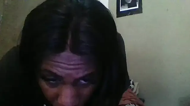 Moorella1 on StripChat 