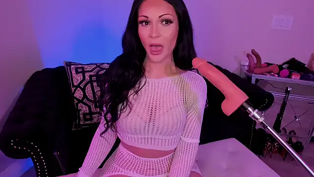 NatashaxoBangs on StripChat 