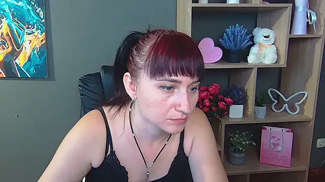 NinaFlawlees on StripChat 