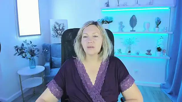 NinaStarle on StripChat 