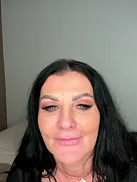 Nola_Luxx-offiziell — Last tipper get WhatsApp and 5Videos