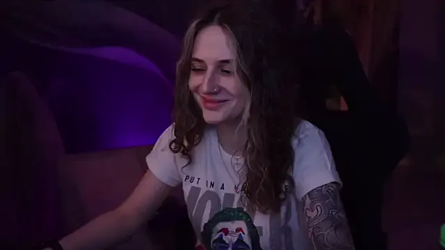 OliviaMcClean — Freechat on StripChat