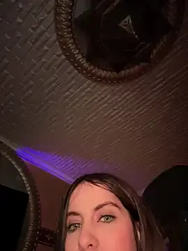 ORLA86 — Tip 499 for video 5 min kiss french 2gir