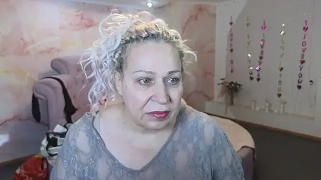 Penelope_Pinky on StripChat 