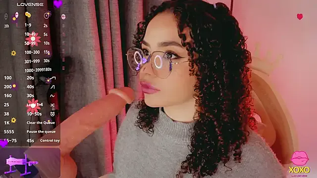 Queen_Deepthroat on StripChat 